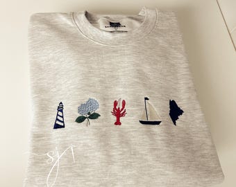 Custom Summer Icon Embroidered Gildan Patriotic East Coast July 4th USA, Crewneck Sweatshirt, Nantucket Maine Massachusetts Marthas Vineyard