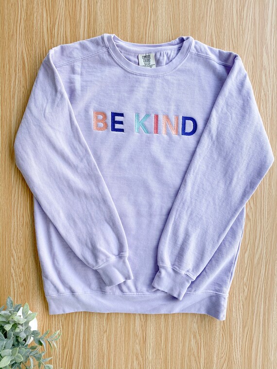 light yellow crew neck sweatshirt