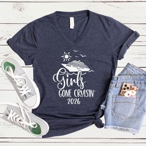 Girls Gone Cruisin’ 2026 V-Neck Shirt, Cruise Trip T-Shirt, Matching Girls Vacation Tees Heather Navy