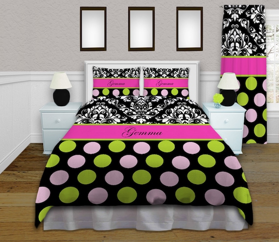 pink and green leaf comforter