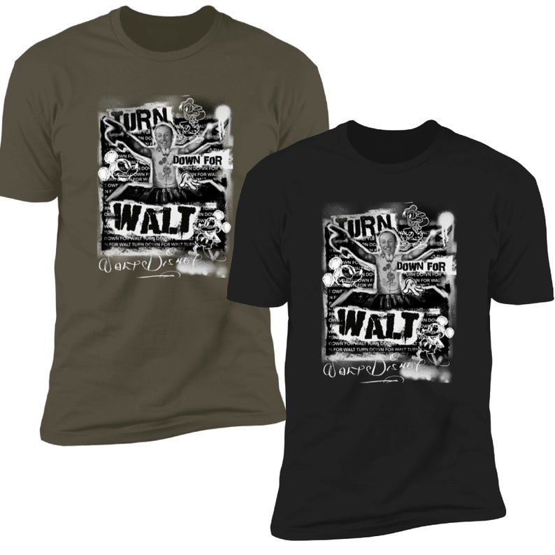 Puede incluir: Dos camisetas con un estampado gr&aacute;fico en blanco y negro de Walt Disney con el texto "Turn Down For Walt" y "Walt Disney" en estilo graffiti.
