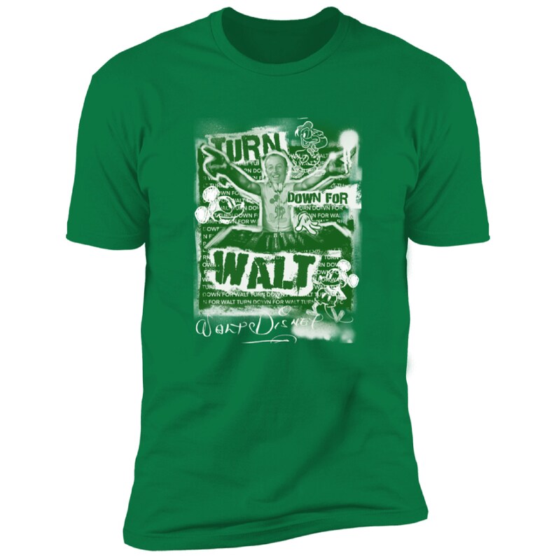 Puede incluir: Una camiseta verde con un estampado gr&aacute;fico blanco de Walt Disney con el texto "Turn Down For Walt" y "Warped Disney" en estilo graffiti.