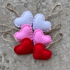 Scalloped Heart Felt Ornament