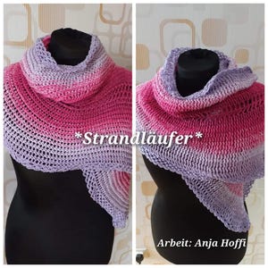 May include: A crocheted scarf in shades of pink and purple, with the text "*Strandläufer*" and "Arbeit: Anja Hoff" visible.