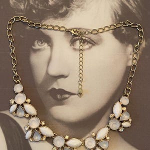 Vintage 1980’s AVON Rhinestone Necklace 20” Adjustable Necklace In Excellent Condition Marked NRT