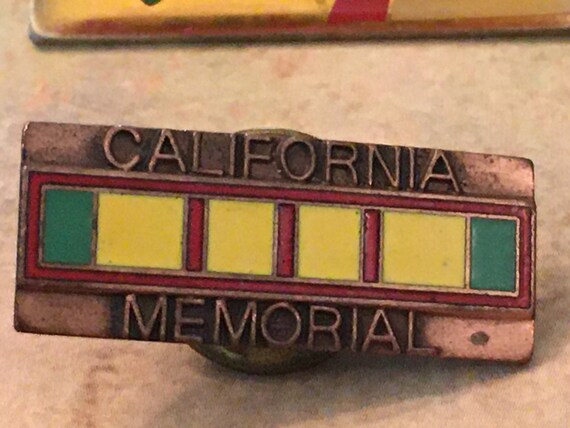 Five vintage California pins badge or hat pins co… - image 4