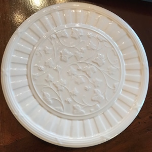 Klasyczny, wycofany z użytku, talerz deserowy Wedgewood Garden, talerz do ciasta