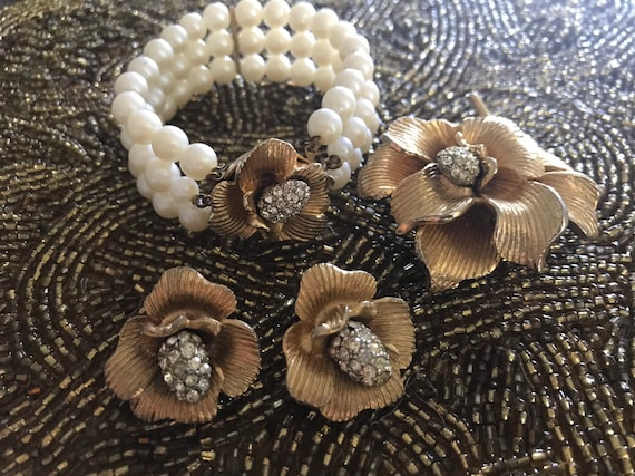 ART Vintage Jewelry Set