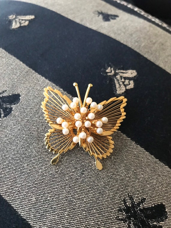 Vintage MONET Butterfly Brooch Pin faux pearl acc… - image 3