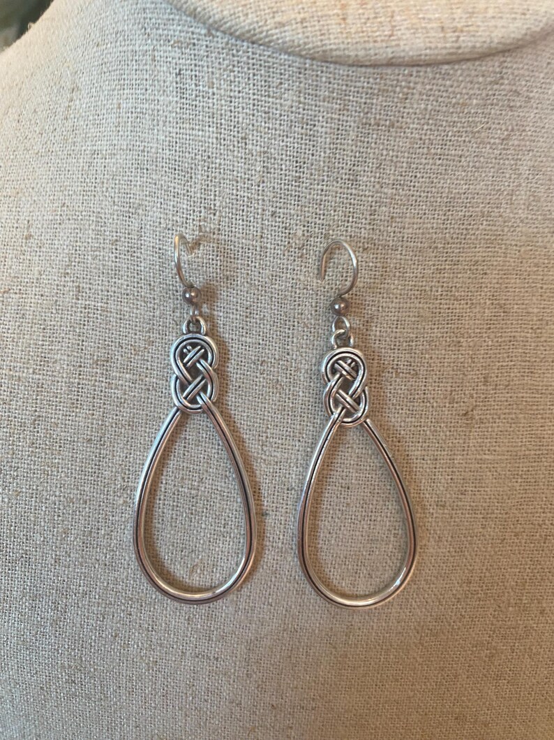 Brighton Interlok French Knot Wire 2” Earrings Ex Condition bild 3