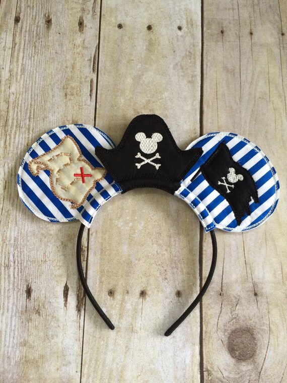 mickey pirate hat