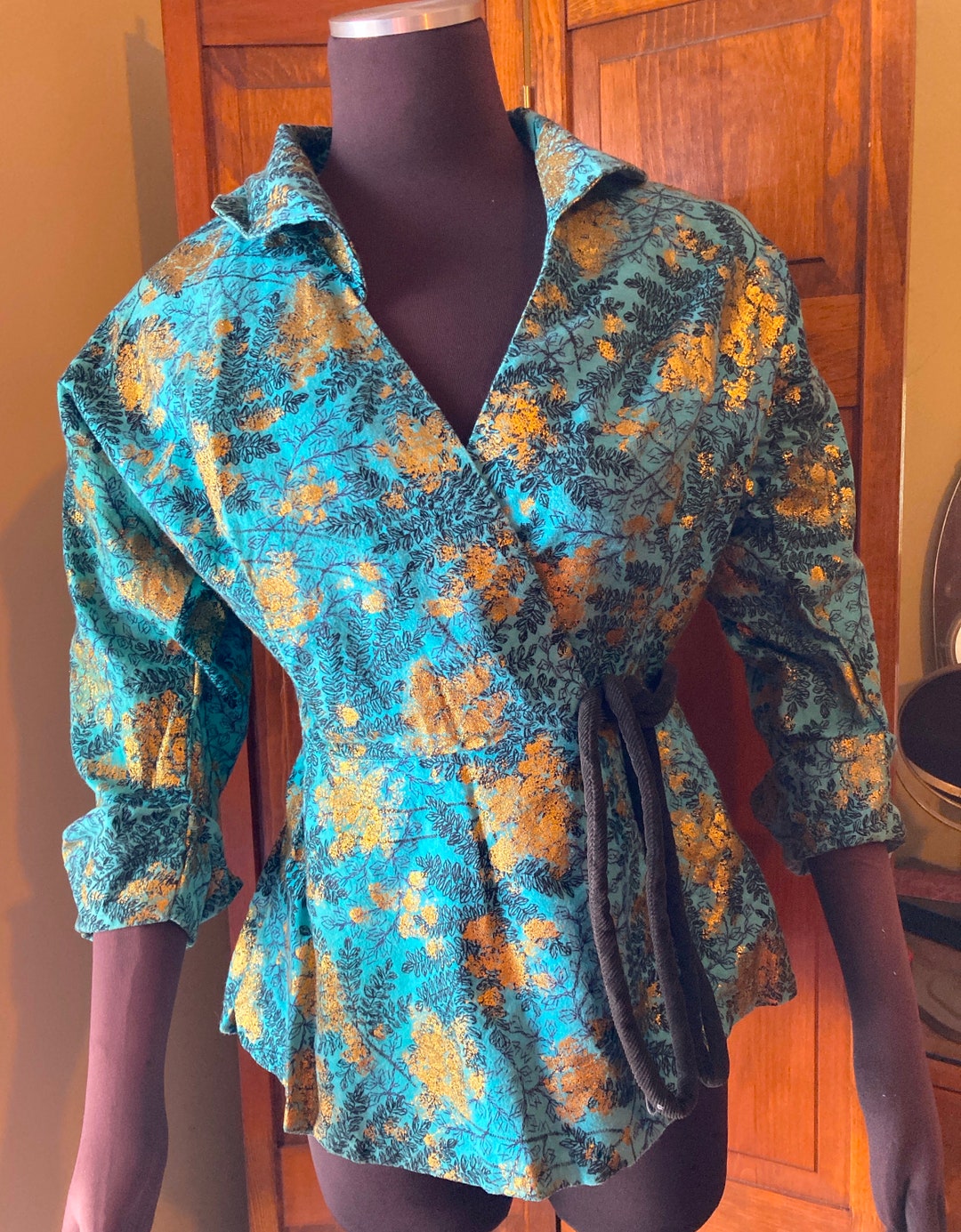 Asian Inspired Basila Loungewear Top - Rich Fabric and Colors - 1950's ...