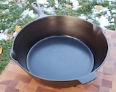Favorite Piqua Ware 8 1 2 Deep Skillet.