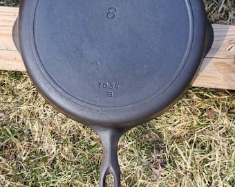 Gietijzeren antieke pure Griswold 'Chicken Pan' ijzer #8 diepe koekepan. Zit 100% plat. 3 " Diepte.
