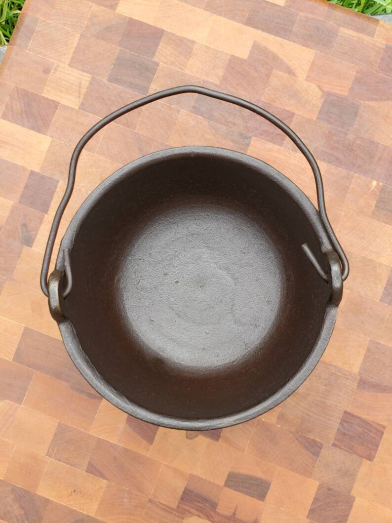 Vintage Personal Sized Cast Iron Gravy/Soup Pot. Marked 6. Etsy