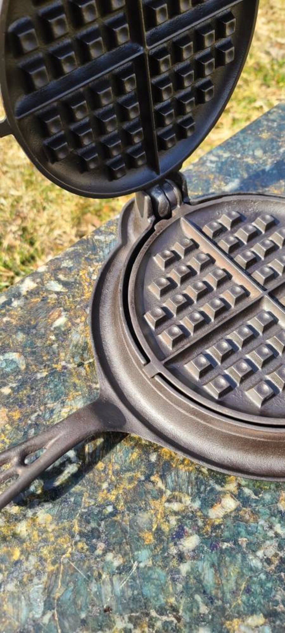 Griswold 1908 American No. 8 Seasoned Cast Iron Waffle Maker Etsy