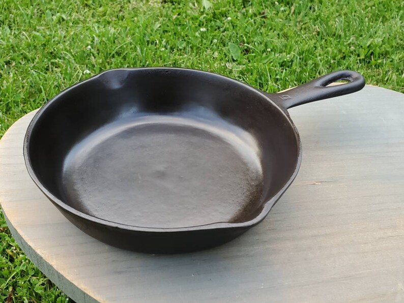 Unmarked Birmingham Stove Range 5 Cast Iron Skillet Sits Etsy
