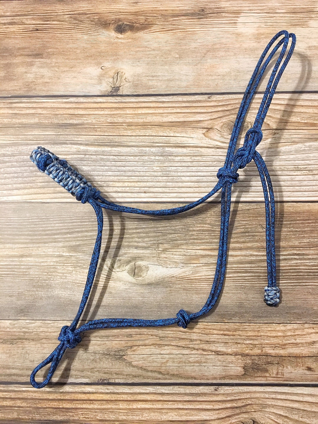 Cavezza Per Cavallo In Nylon Intrecciato SIE Con Faccia In Rilievo E Perline Arcobaleno - Set Con Longhina Staccabile Da 2,4 M - Misura Media Regolabile - 2