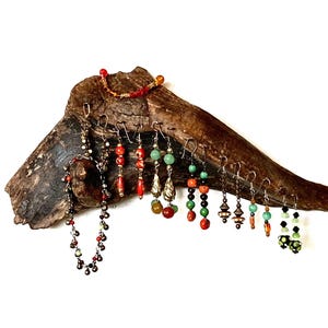667b: Salvaged Driftwood Jewelry Holder, Rustic Jewelry Hanger, Boho Wall Decor, Beachy Earring Organizer, Boho Jewelry Rack, Coastal Decor