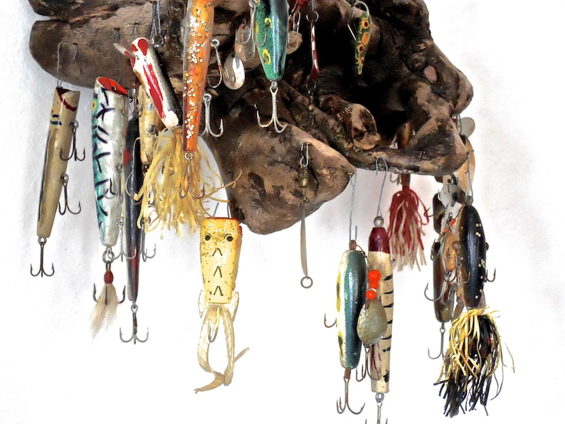 20 Rustic Vintage Folk Art Fishing Lures With Driftwood Wall Etsy