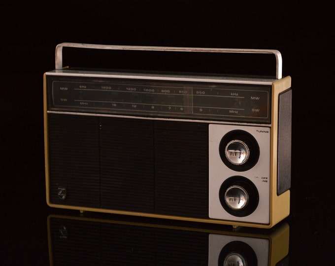 70s Vintage Portable RADIO PHILIPS Prince Deluxe 4 Transmains Etsy