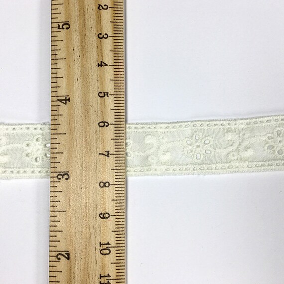 Vintage Embroidered Galloon Lace Trim by 2-yards, 1-1/2 Inch