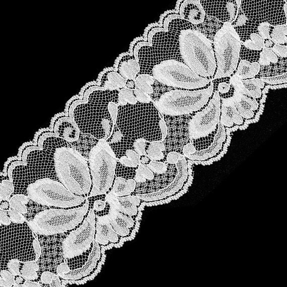 WHITE Raschel Floral Flat Scalloped Lace Trim for bridal apparel home d cor 2 3 4 Inch by 1 Yard BS 1013