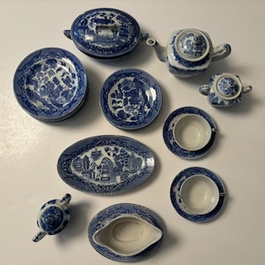 Large 26 Piece Lot of Vintage Child&#39;s Blue Willow Miniature Play Tea Set - Made in Japan
