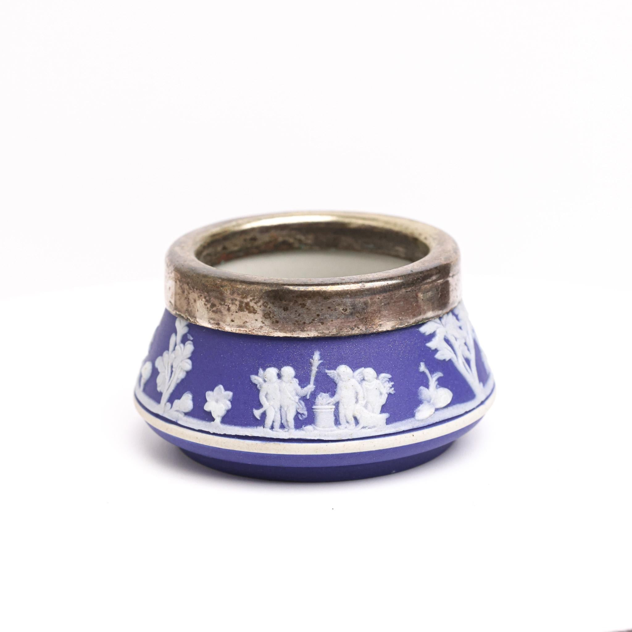 Antique Wedgwood Salt Cellar/Tub w Silver Rim, Dk Blue Jasper Dip. Cupids. Marked Wedgwood, 1780 - 1859.