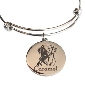 Bracciale rigido espandibile personalizzato con incisione di Labrador giallo o Labrador Retriever