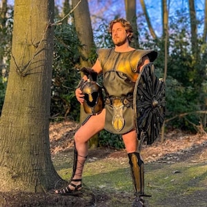 Achilles armor cosplay