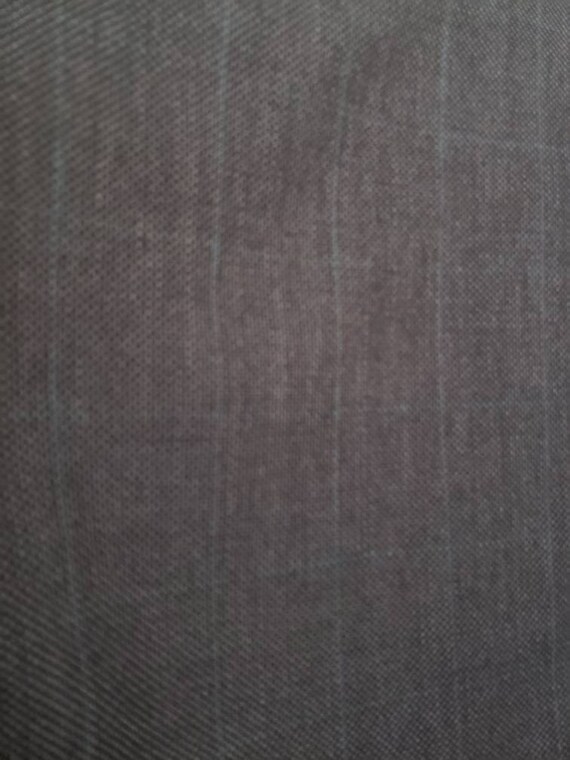 Mens suit 2 pc. 100 percent wool, Tailored in the… - image 7