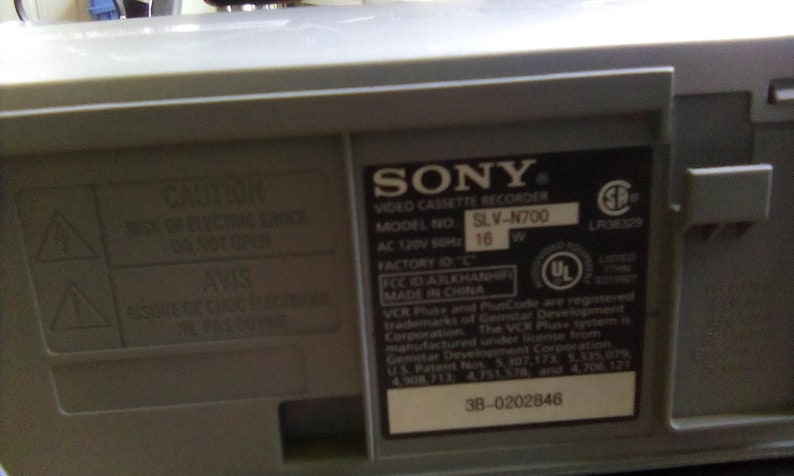 Video Cassette Player recorder Sony VCR VHS 12 movies model slv n 700 VCR plus