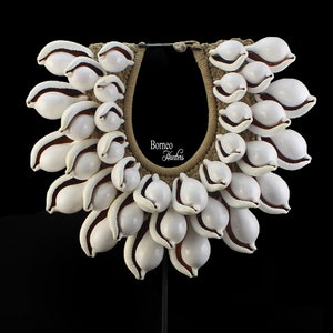 Ovula Shell Halsband: Handvävt rep, Strandö-dekor