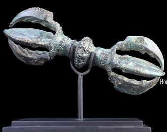 Vajra Dorje de bronze vintage: ferramenta budista para puja com base de metal