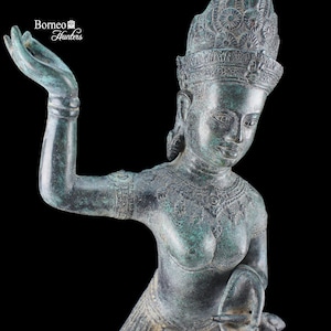 Apsara Statue - Antique Khmer Style Bronze Angkor Wat Apsara Angel Bidadari Statue 22.5&quot; / 15.4lb