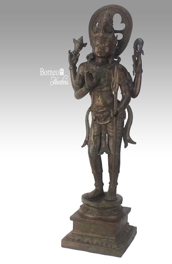 ブロンズ製シヴァ像：ほら貝と三叉槍を持つヒンドゥー教の舞踏神（22.5