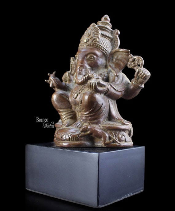 真鍮のガネーシャ像、ムーシカ付き、8.75インチ、牙、輪縄、斧