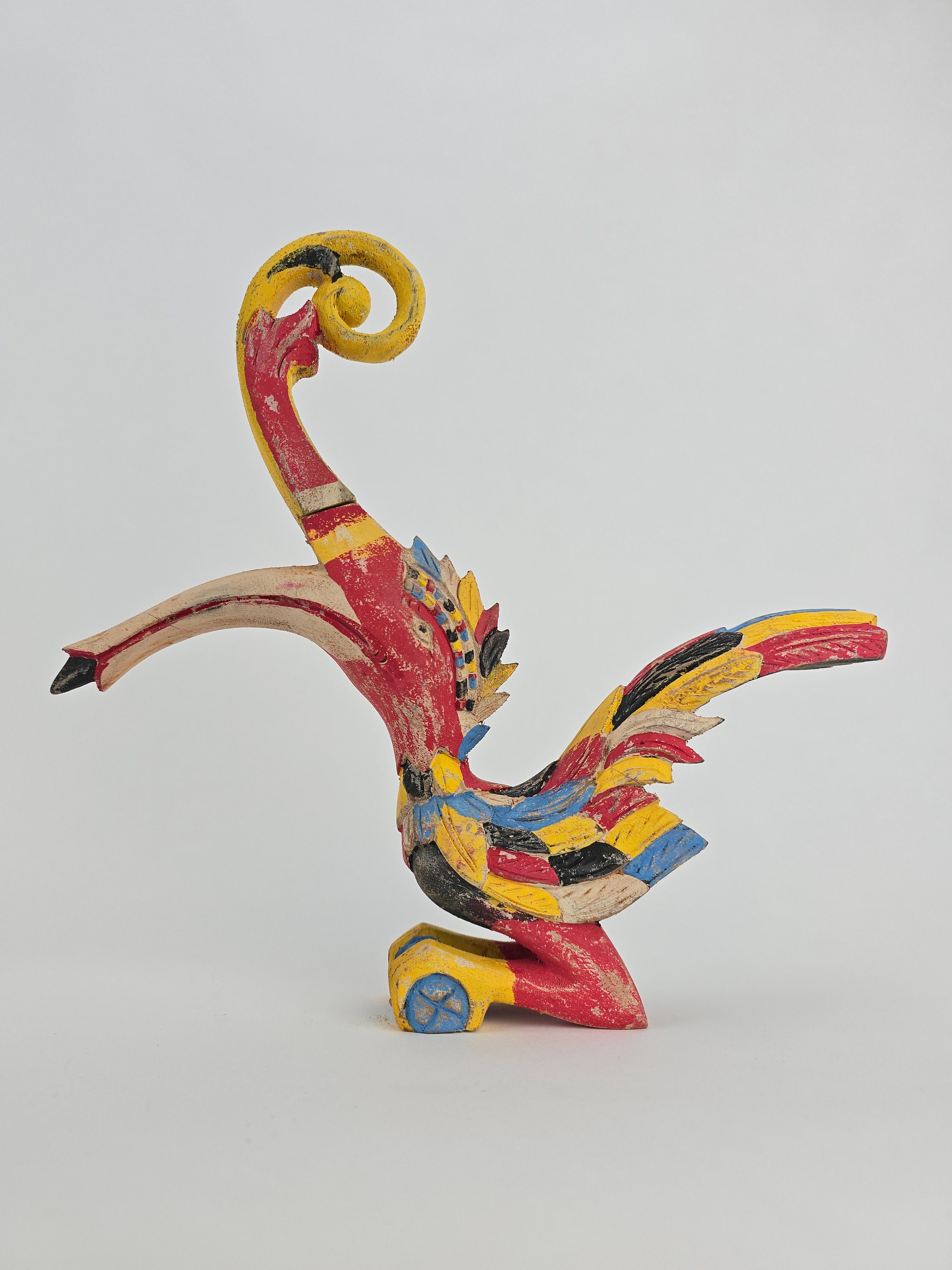 ボルネオサイチョウの木彫り：イバン族の彫刻（28 x 30 CM） - Etsy 日本