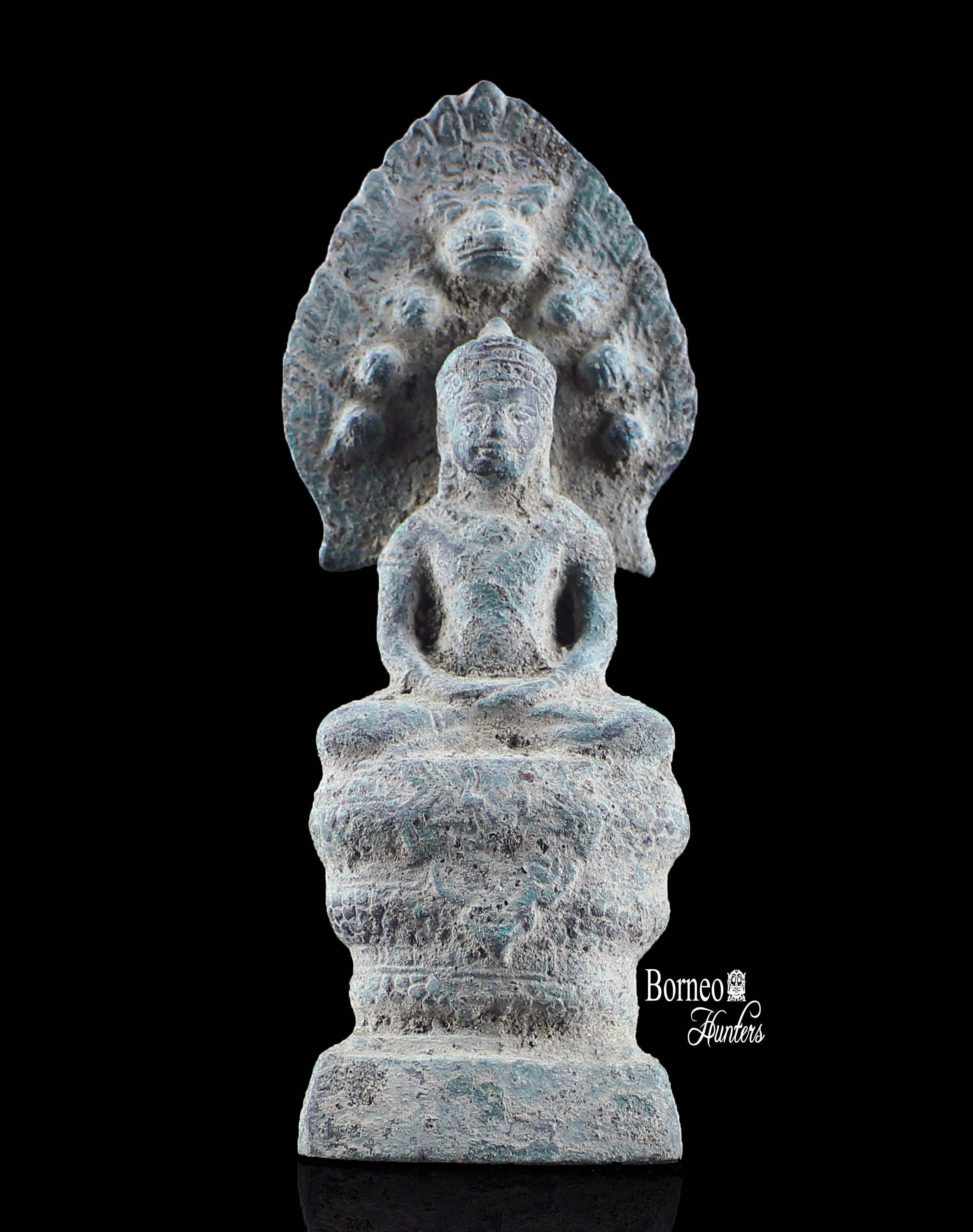 アンティークブロンズナーガ仏像：カンボジアのバイヨン瞑想装飾