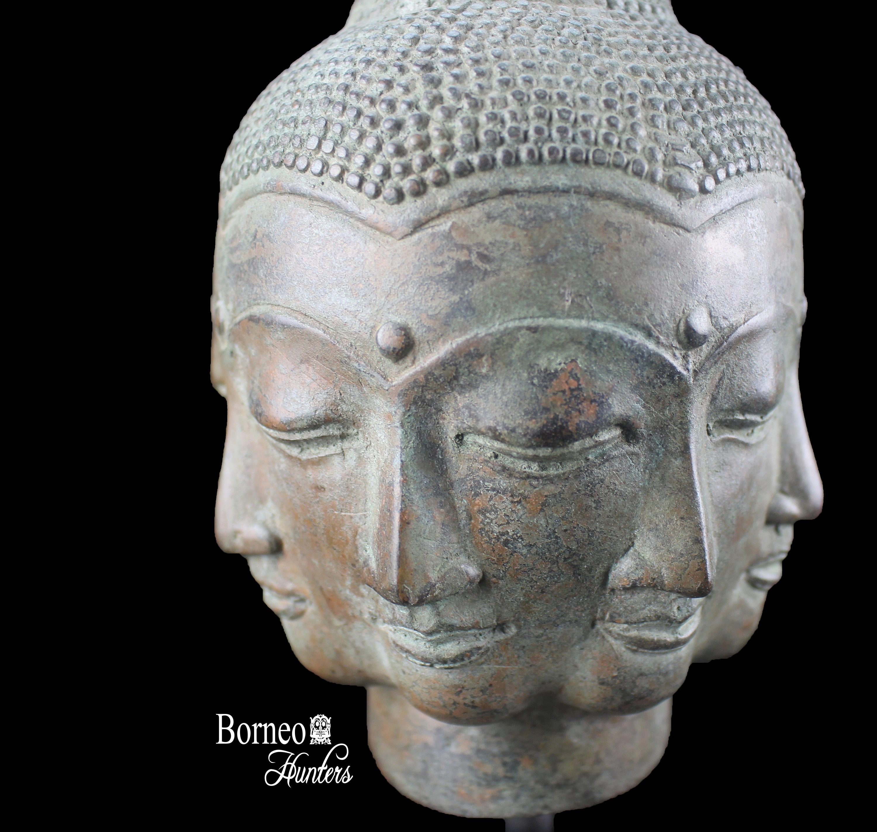 28 cm 八面仏の頭が台座に載った仏像。幸運と富、悟りと真実を