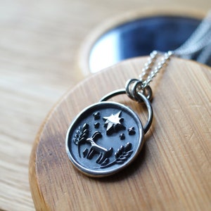 Hanger met geit en sterren, geoxideerde zilveren ketting, natuurhanger, Boheemse sieraden, zilveren medaillon