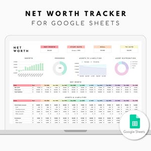 Puede incluir: Una pantalla de portátil muestra un "Rastreador de patrimonio neto" para Google Sheets. La hoja de cálculo muestra datos financieros con gráficos y tablas, incluidas secciones para el crecimiento, el progreso y la distribución de activos. El logotipo de Google Sheets es visible.