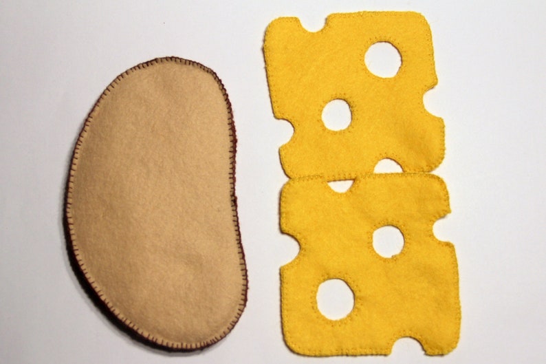 German slice of bread with sausage and cheese sewn from felt or only sausage or cheese for play kitchen, play food, felt food Brot mit Käse