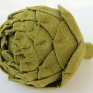 Artichoke sewn from felt for play kitchen, play food, felt food