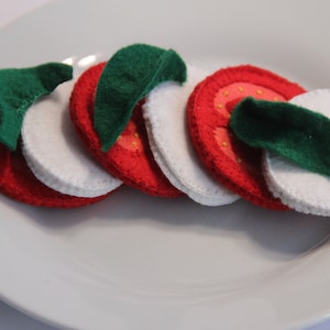 Felt Tomato mozzarella with basil hand-sewn play kids kitchen, felt food, fake food, play food, farmers market