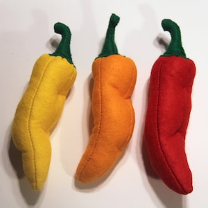 Pepper, pointed pepper hand-sewn from felt for play kitchen, play food, toy food, felt food