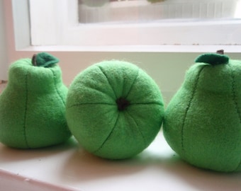 Pears sewn from felt for play kitchen, play food, felt food