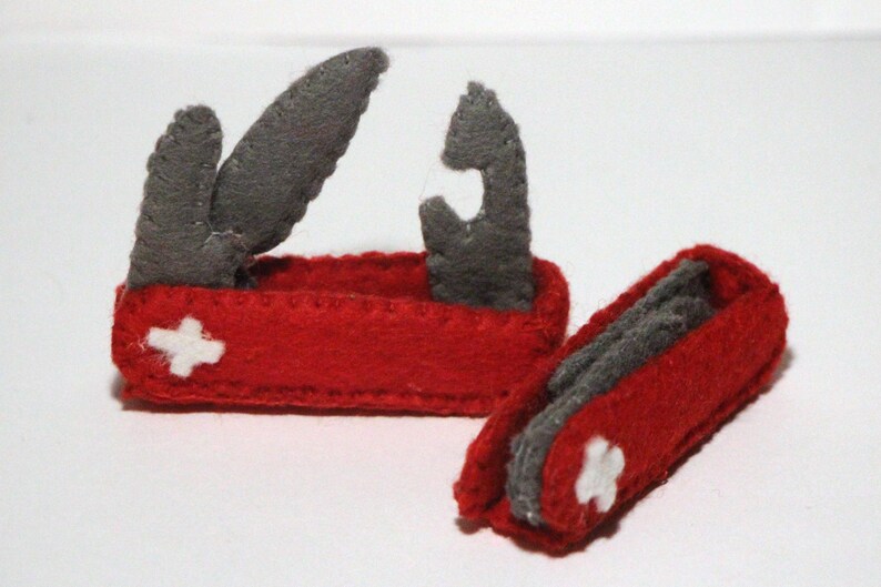 Filtkniv schweizisk armékniv handsydd leksaksbutikstillbehör barnkök Montessori rollspel bild 8