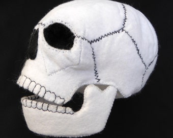 Skull made of felt